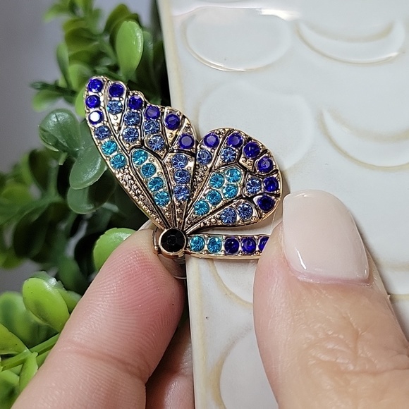 Mariposa Crystal Stud Statement Earrings - Picture 7 of 7